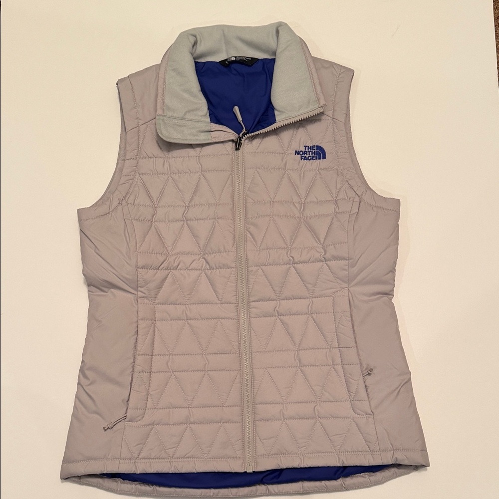 The North Face Women's Light Gray Quilted Vest